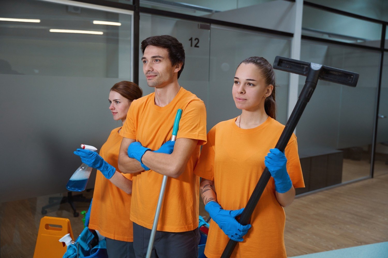 Professional vacate cleaners in Perth preparing for end of lease clean